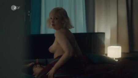 Laura Tonke Nude - Letzte Spur Berlin (2021) HD 720p Regarder en ligne / Laura Tonke - Les dernières traces