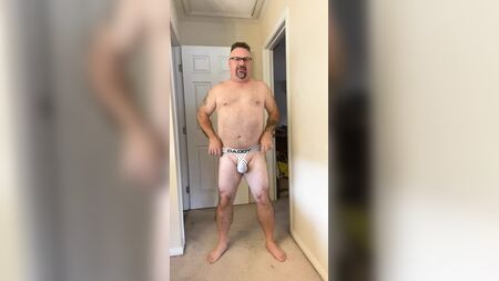Luvbennude et ses sous-vêtements 2022