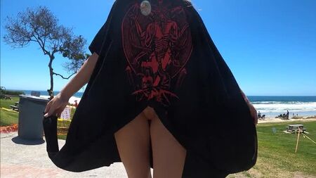 Promenade sur une plage publique sans maillot de bain, 2e partie