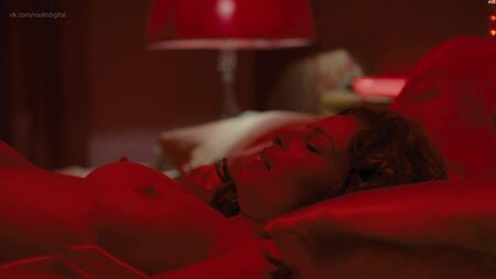Violante Placido nue - The American (2010) 1080p Blu-ray à regarder en ligne / Виоланте Плачидо - Американец