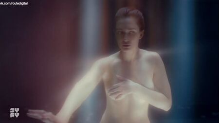 Kat Barrell nue, Dominique Provost Chalkley - Wynonna Earp (2020) Saison 4, Épisode 2 - HD 1080p - Regarder en ligne