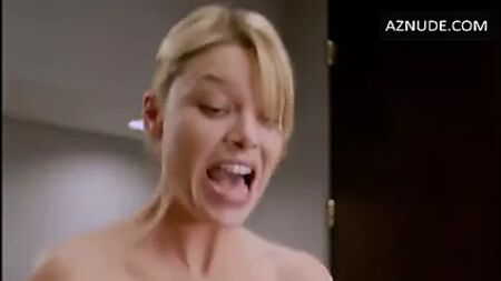 Lauren German chevauche une bite